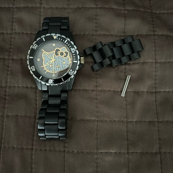 Hello Kitty by Sanrio Watch - Picture 2 of 6